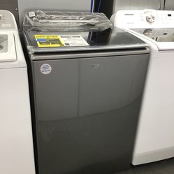 New Scratch And Dent Whirlpool Washer.  1 Year Warranty 