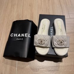 Chanel Sandals Size 7.5
