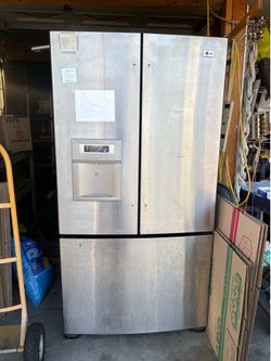 LG refrigerator