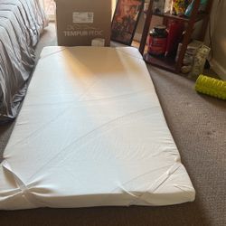 Tempur-pedic Mattress Topper (Twin)