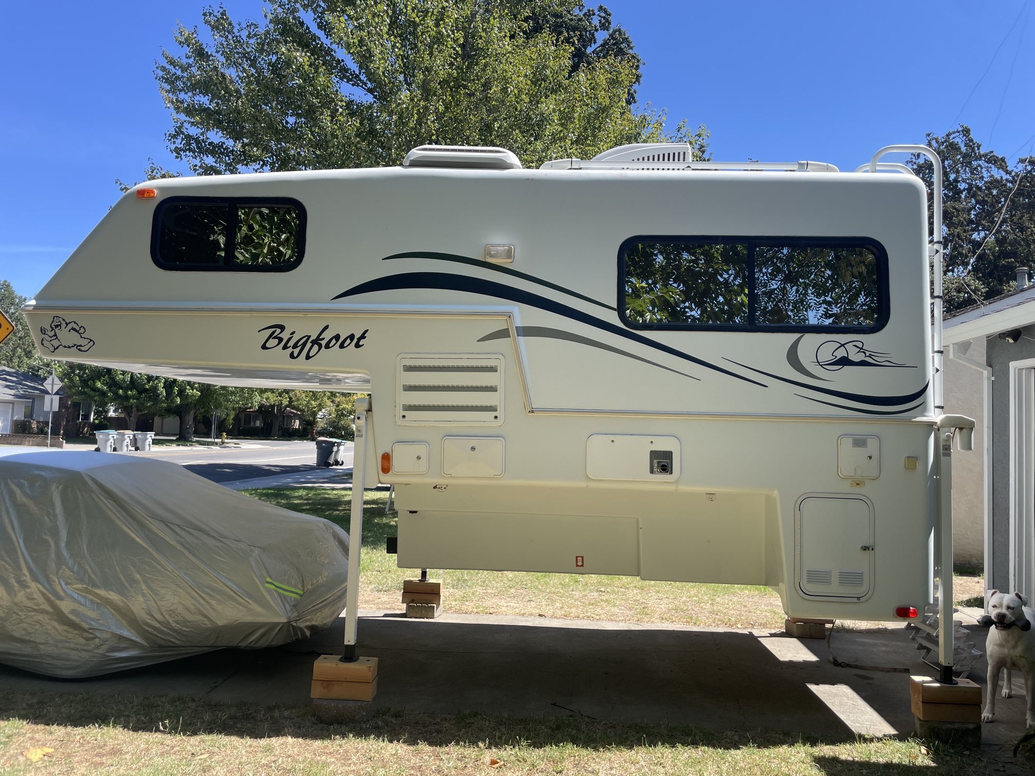 2005 Bigfoot 9.4sb
