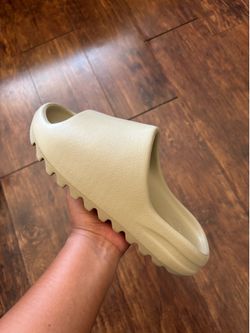 Yeezy Slide Size 8