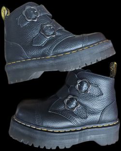 Dr. Martens Floral Buckle Platform Boots – Black Pebbled Leather – Rare!