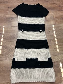 VTG y2K rare Black and cream striped knit dress with pockets and buttons #knitwear #stripes