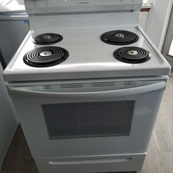 BRAND NEW WHITE  ELECTRIC STOVE 