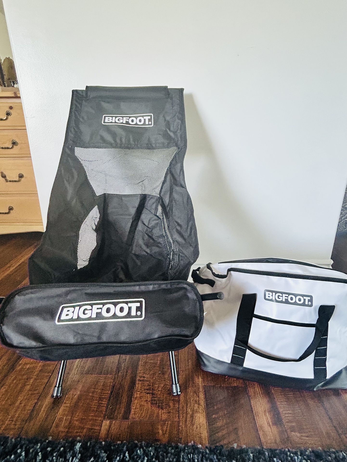 Big Foot Larger Cooler Bag & Chair Set New