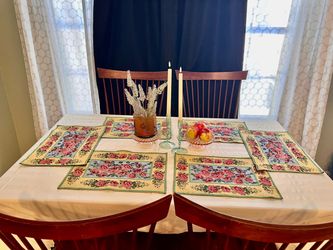 Granny Chic Floral Tablescape with woven placemats