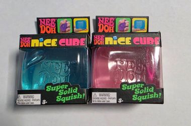 NeeDoh Nice Cube - Sensory Squeeze Toy with Super Solid Squish - 2.25" Cube
