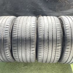 Tires 285/40/23 and 325/35/23 Michelin Pilot Sport 4s * New Condition 9.0/32 * Full Life On The tires 100%