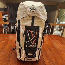 Hyperlite Mountain Gear Halka 55 Size Large