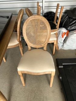 🪑 Dinning Chairs