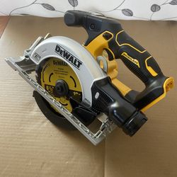 DeWalt 6-1/2 in. Circular Saw