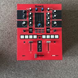 NUMARK SCRATCH 2 Channel Mixer with SERATO 