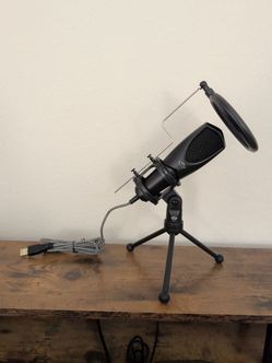 Trust GXT 232 Mantis Streaming Microphone
