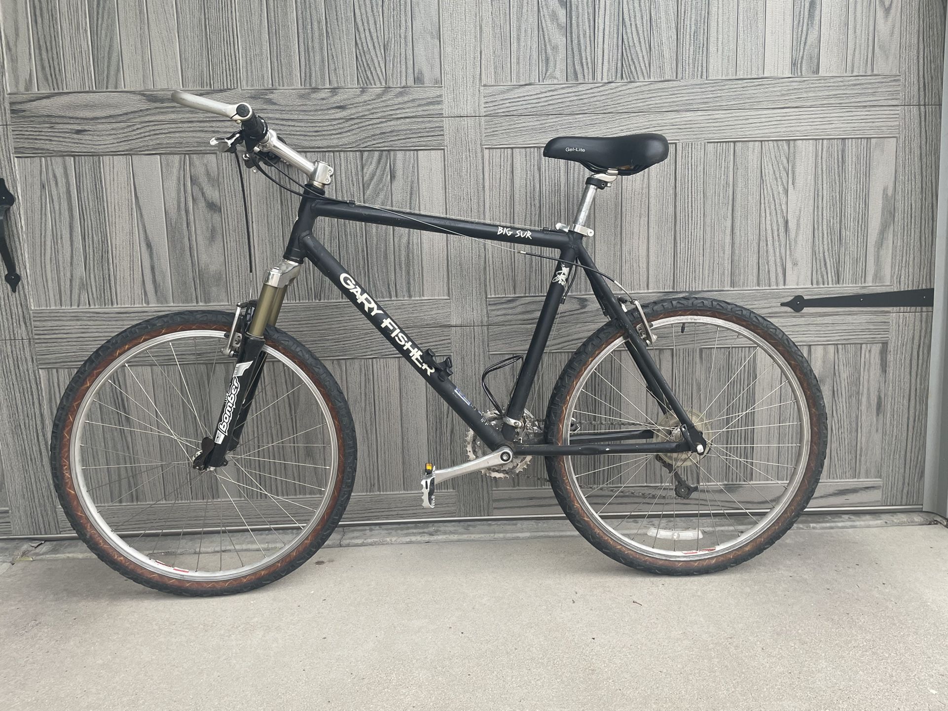 Gary Fisher Mountain Bike (26” Wheels & 22” Frame)