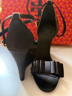Tory Burch 7.5  Black/bronze Satin Bow Heeled Sandals
