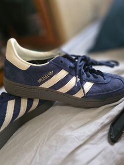Adidas Spesialize size 5.5M 7W