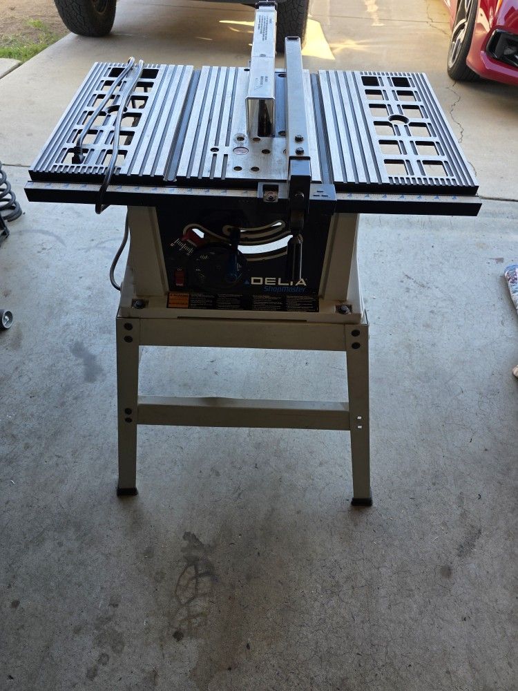 Delta Shopmaster 10" Table saw