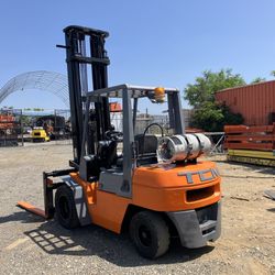 TCM 8000lb Forklift 