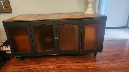 Sturdy cabinet