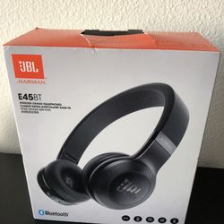 JBL E45BT On-Ear Wireless Headphones,BK