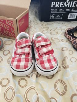 Kids Size 4 Old SKOOL V Red And White VANS