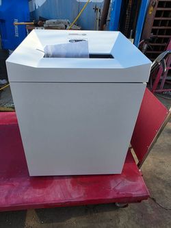 ** BRAND NEW**
SKILCRAFT® Level 6 High Security Paper Shredder