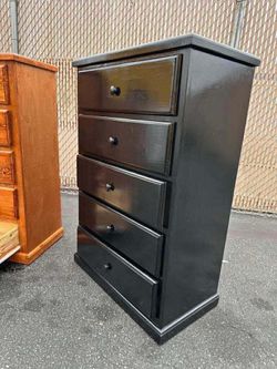 Dresser pinewood 5 drawer