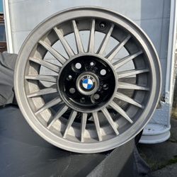 Used BMW E21 alloy Turbine rim, w/cap, ready to mount Drive,