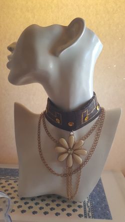 Handmade choker with white pendant jewelry