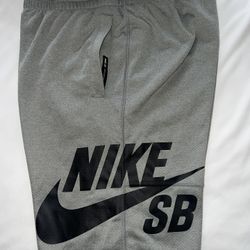 Nike SB Shorts Size small 
