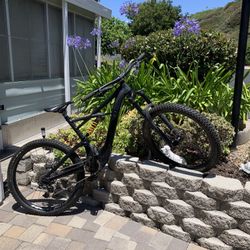 SPECALIZED E MOUNTIN BIKE 2000