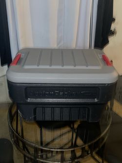 Rubbermaid action packet lockable option