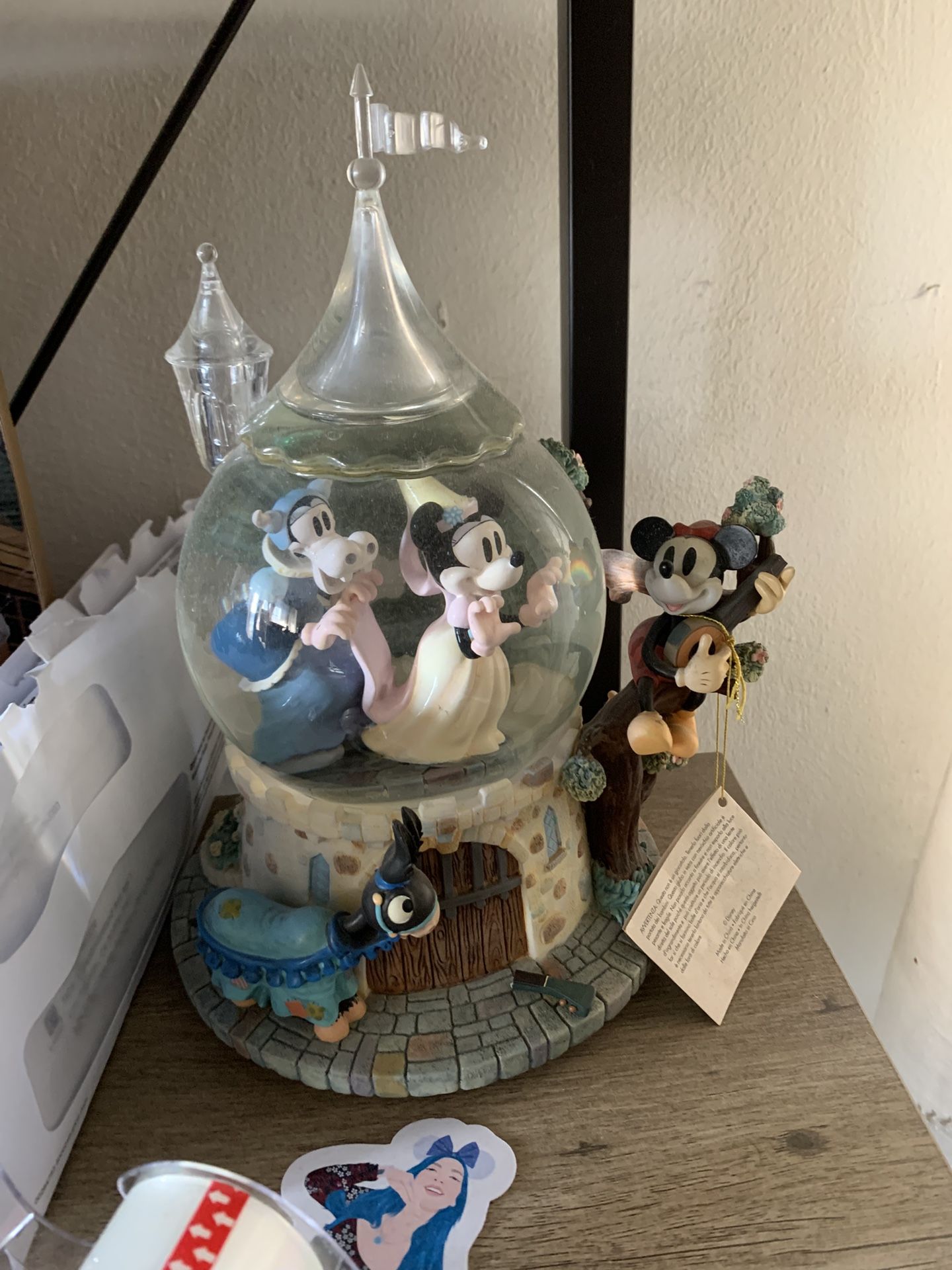 Disney, Romeo And Juliet, Mickey Mouse Snow Globe Collectible Childhood
