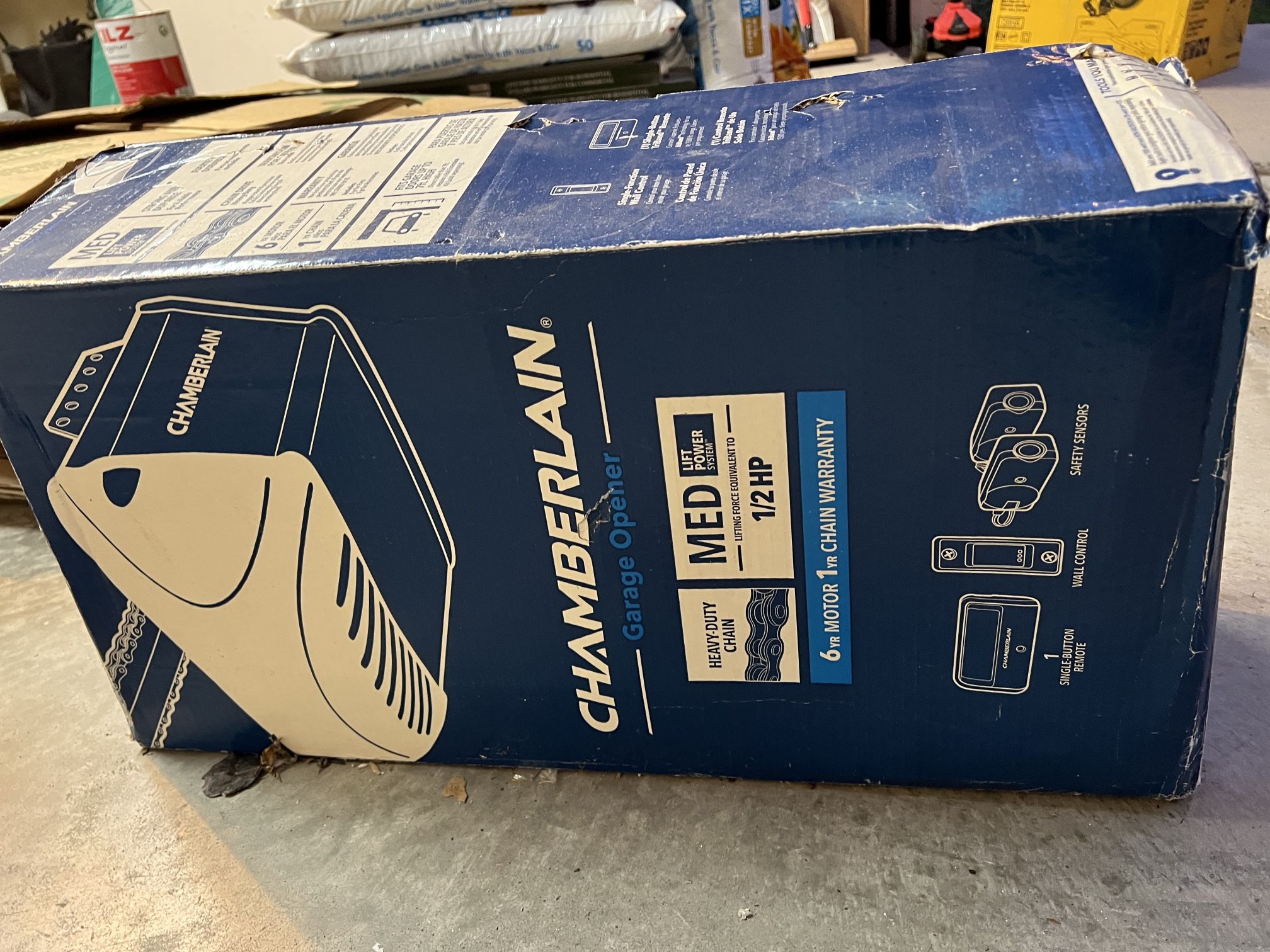 Chamberlain C205 0.5HP HeavyDuty Chain Drive Garage Door Opener for
