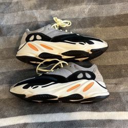 Yeezy Boost 700 - US 10 - Wave Runner w/ Box
