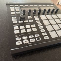 Native Instruments Maschine Mk2