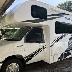 2023 Thor Toy Hauler RV