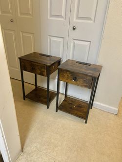 2 Wooden Nighstands