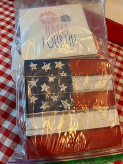 2 sets of fun patriotic napkins