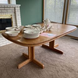 Dining Room Table With 2 Leaves