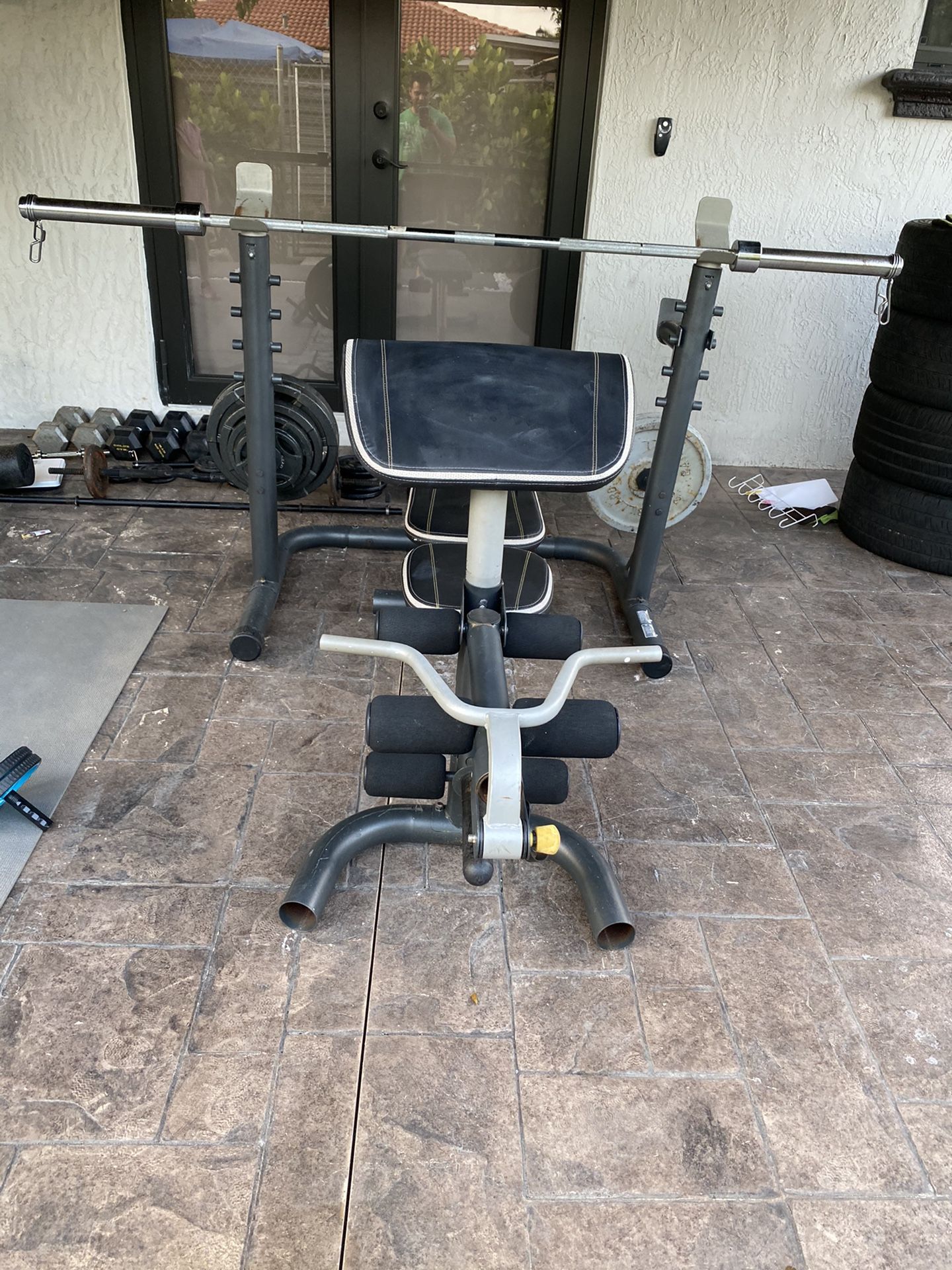 Gold gym bench Xrs 20 bench press ,incline,decline,biceps curl
