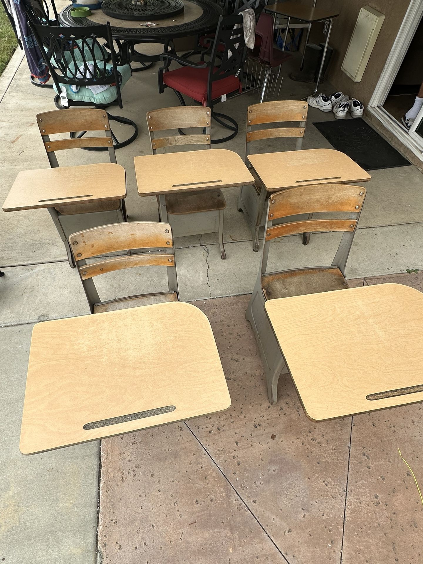 5 Antique American Desk The Crusader School Desk $50 Each Or All For $200