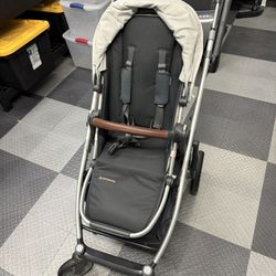 UPPAbaby Cruz Stroller + PiggyBack Board & Snack Tray