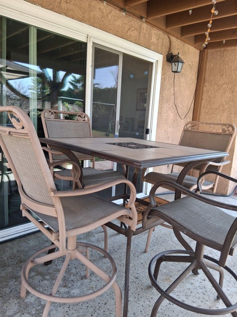 4 Person Bistro Dining Set