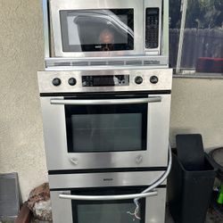 Built In Double Oven, Microwave & 36” Hood 