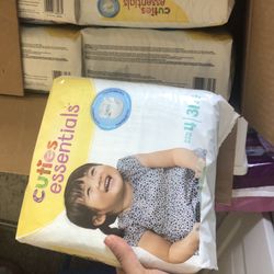 Cute Essential Size 4 Diapers