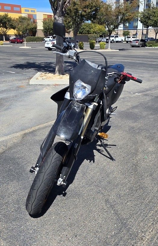 2016 Suzuki DR-Z400SM