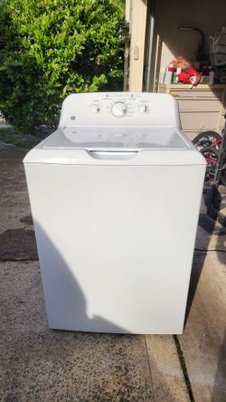 White Washin Machine In Good Condition Works Perfectly
