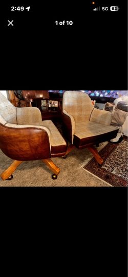 Pair of Swivel Chairs with Casters